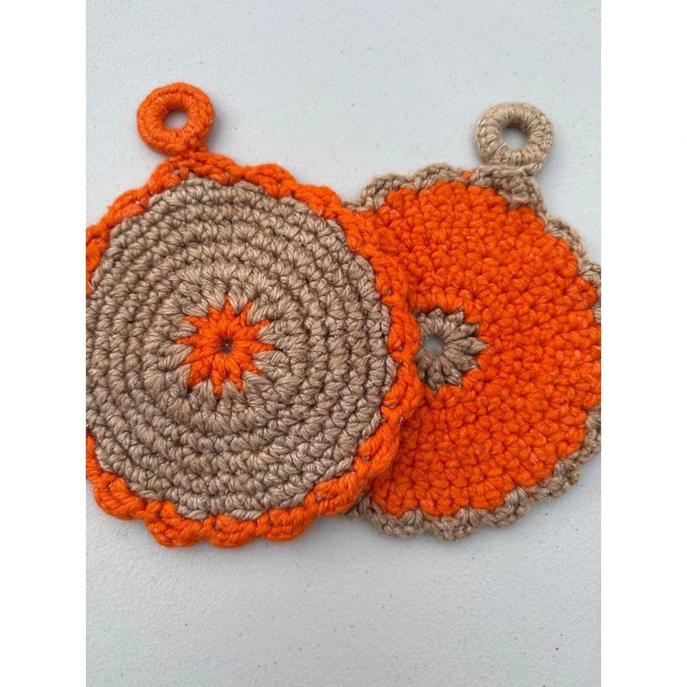 Handmade Crochet Pot Holders Set of 2 Orange Tan Sunburst Scalloped Round 6.5